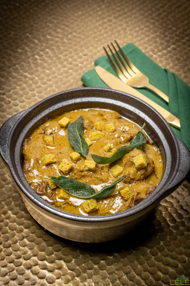 CURRY GOAT