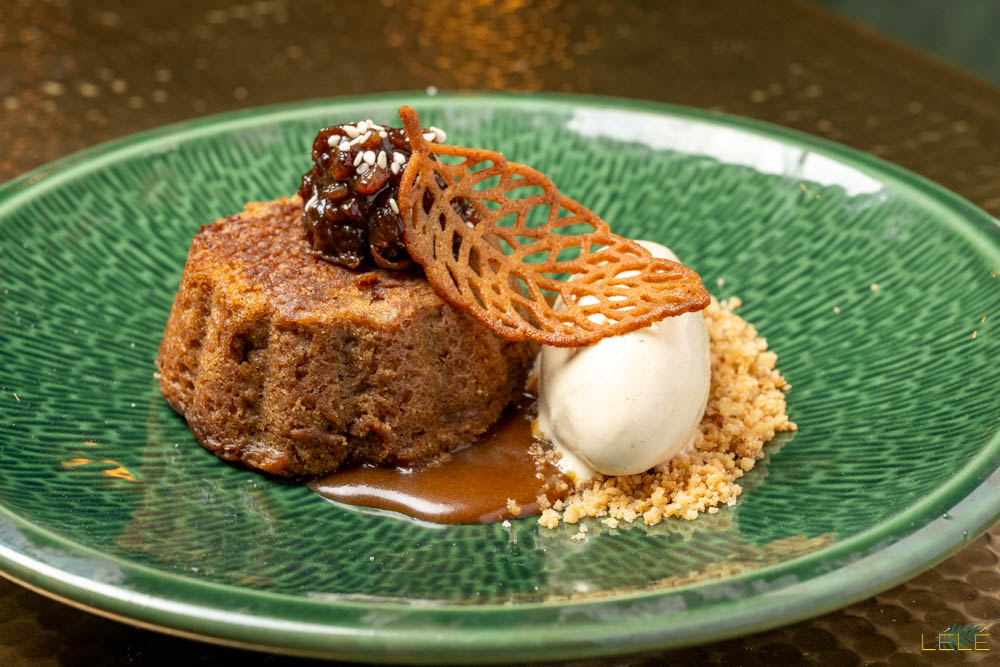 CARIBBEAN RUM CAKE